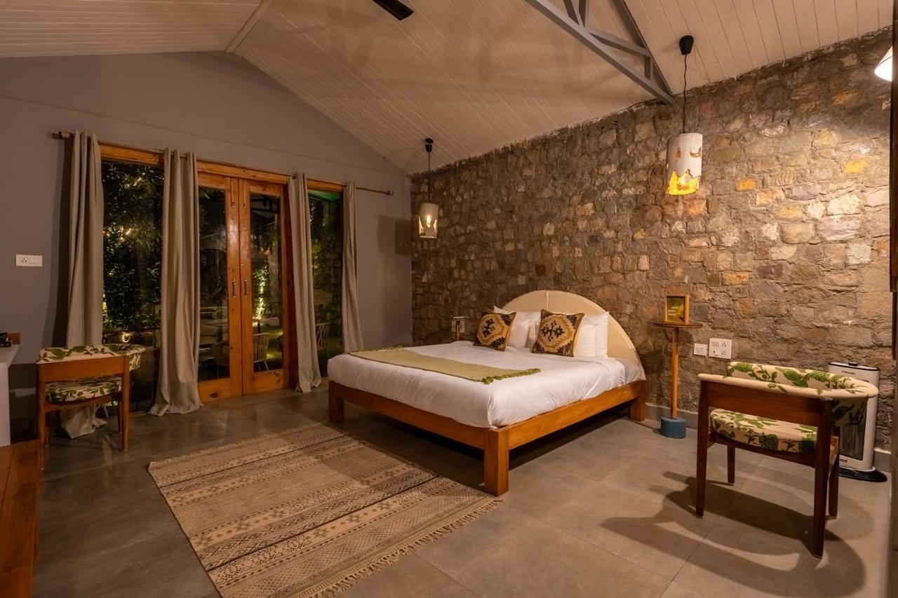 Seclude Pangot, Perch * Nainital